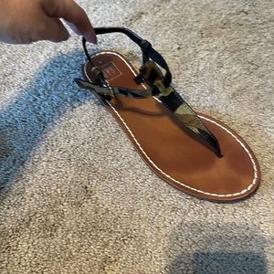 Gap Thong Camo Sandals